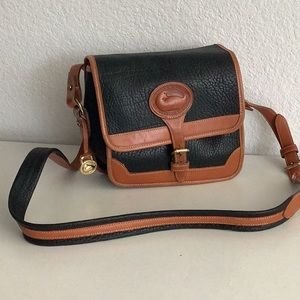 DOONEY &  BURKE LEATHER CROSSBODY MESSENGER STYLE